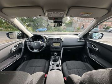 Car image 16