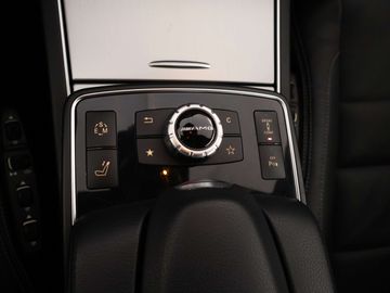 Car image 33