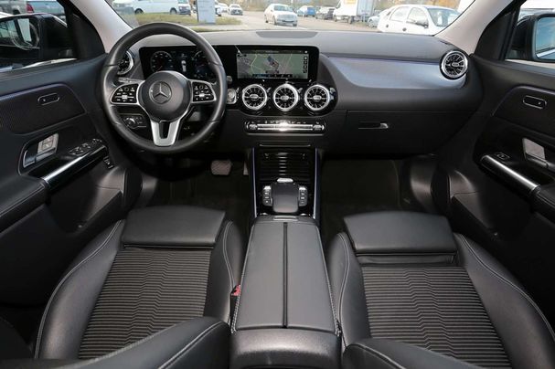 Mercedes-Benz GLA 180 100 kW image number 3