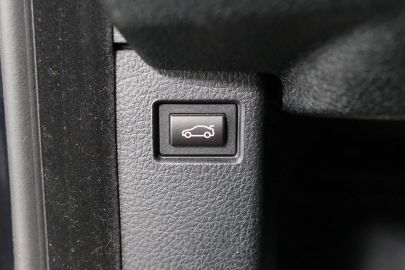 Car image 44
