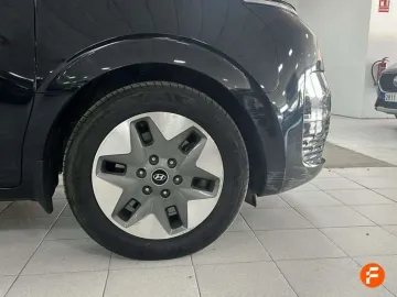 Car image 24