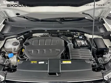 Car image 35