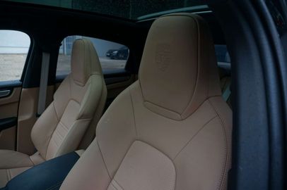 Car image 39