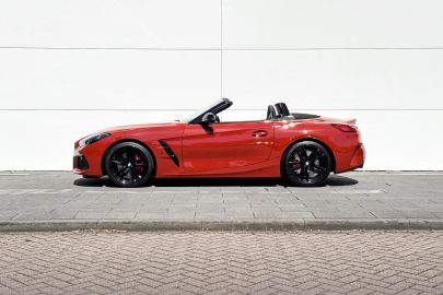 Car image 4