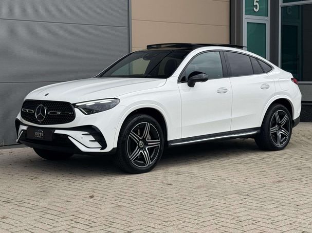 Mercedes-Benz GLC 300 e AMG Line 4Matic 230 kW image number 7