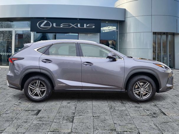 Lexus NX 300 H 145 kW image number 2