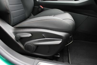 Car image 37