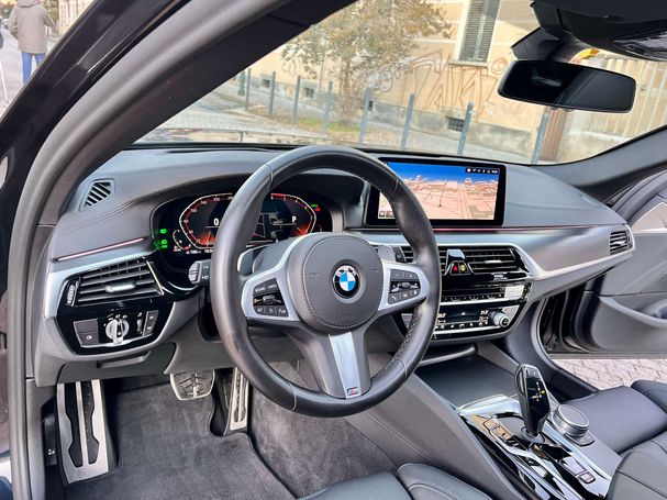 BMW 540d Touring xDrive 250 kW image number 21