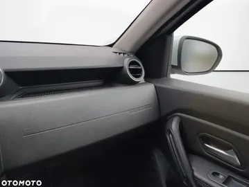 Car image 32
