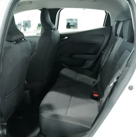 Car image 26
