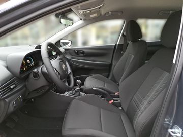 Car image 9