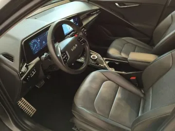 Car image 29