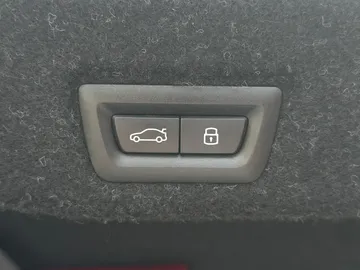 Car image 44