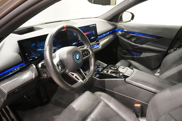 BMW i5 M60 Pro 442 kW image number 6