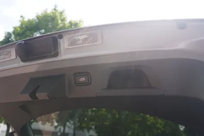 Car image 36