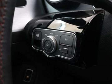 Car image 40