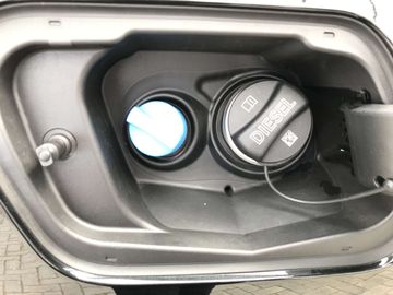 Car image 38