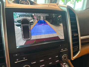 Car image 28