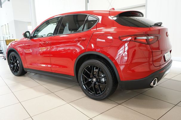 Alfa Romeo Stelvio 2.2 Super 132 kW image number 3