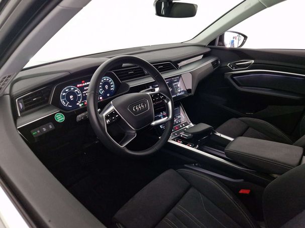 Audi Q8 55 quattro e-tron Business 250 kW image number 16