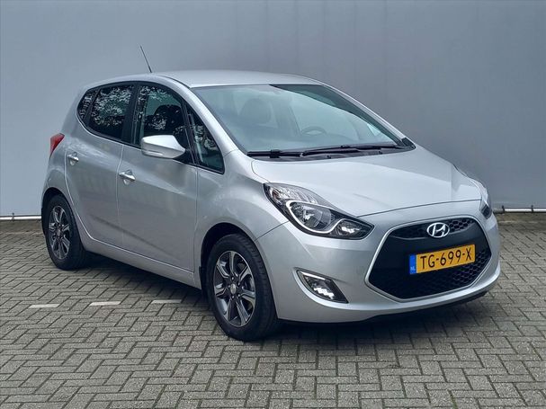 Hyundai ix20 1.4 blue 66 kW image number 2