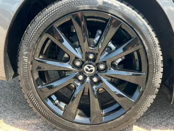 Car image 36