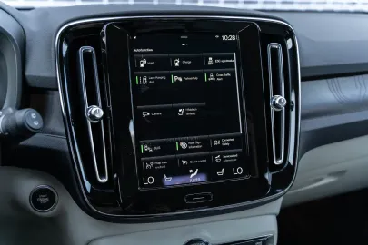 Car image 42