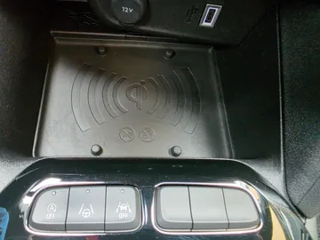 Car image 20
