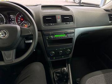 Car image 24