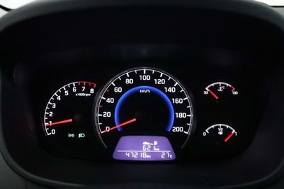 Car image 26