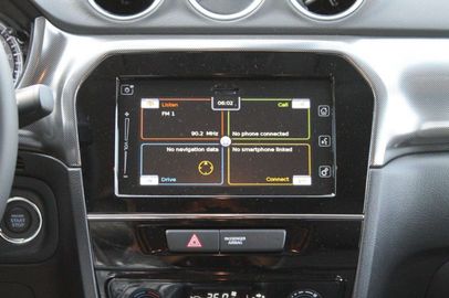 Car image 12