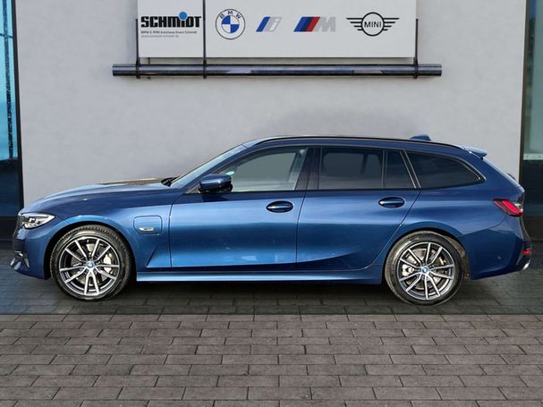 BMW 330e Touring Sport Line 215 kW image number 4