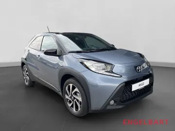 Car image 2