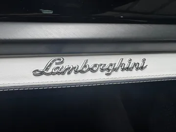 Car image 35