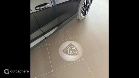 Car image 20