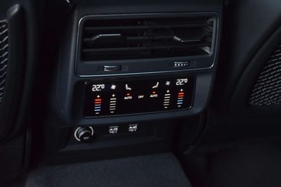 Car image 45