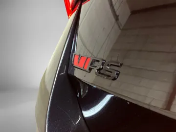 Car image 32