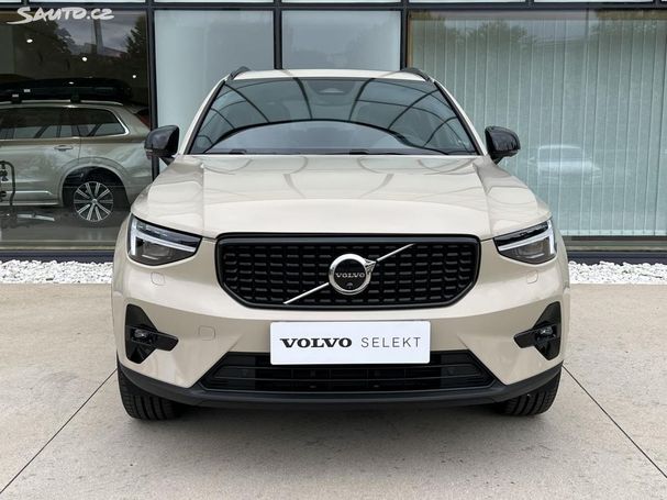 Volvo XC40 B4 Ultra Dark 145 kW image number 3