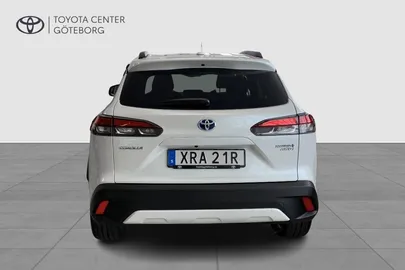 Car image 3