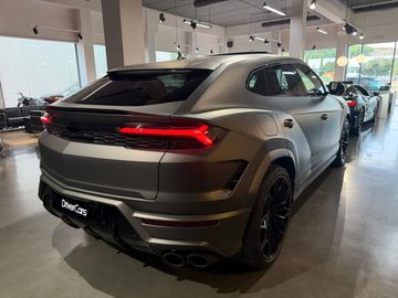 Car image 32