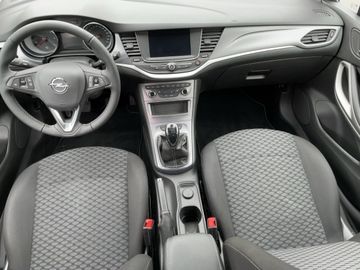 Car image 12