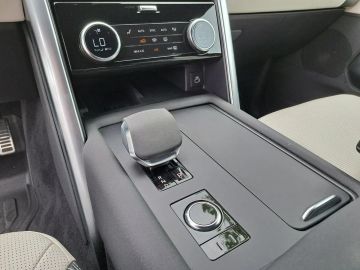 Car image 33