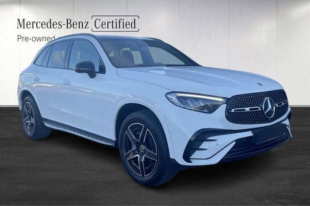 Mercedes-Benz GLC 300 e AMG Line 4Matic 230 kW image number 2