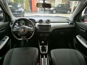 Car image 16