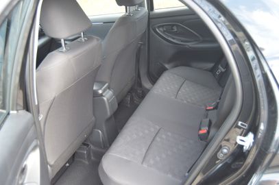 Car image 11