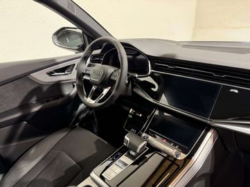 Car image 36