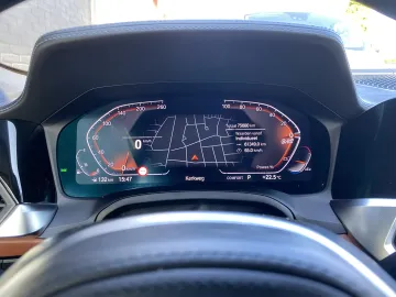 Car image 37
