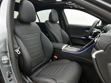Car image 44