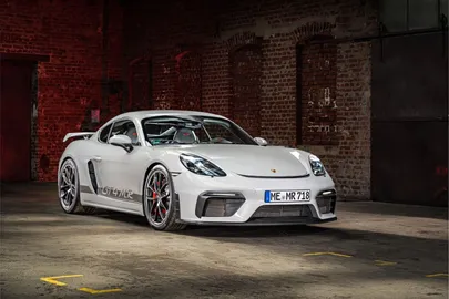 Car image 2
