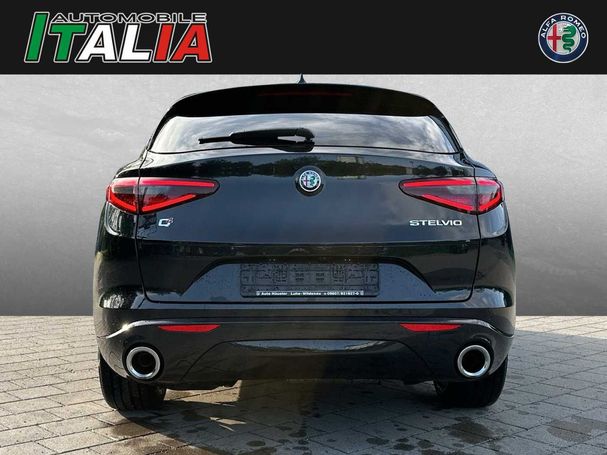 Alfa Romeo Stelvio 2.2 Q4 Lusso 154 kW image number 4